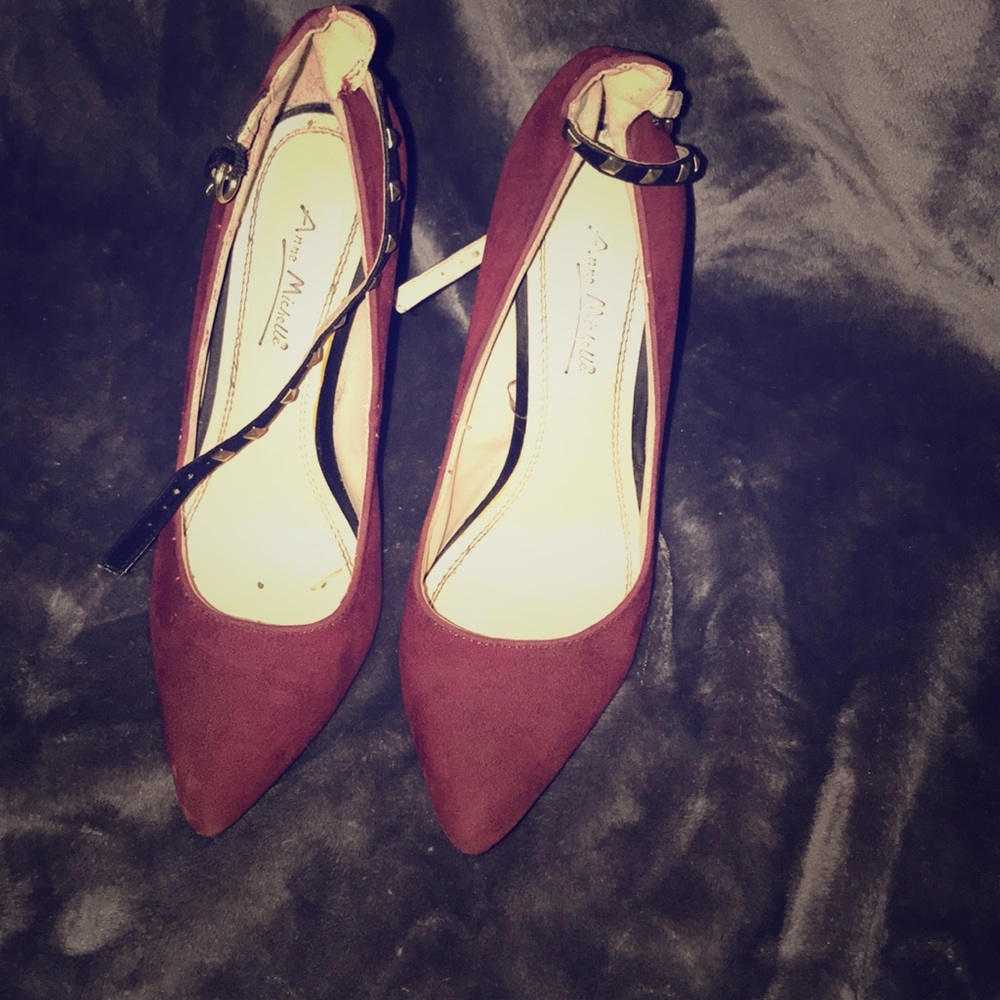 Burgundy size 8